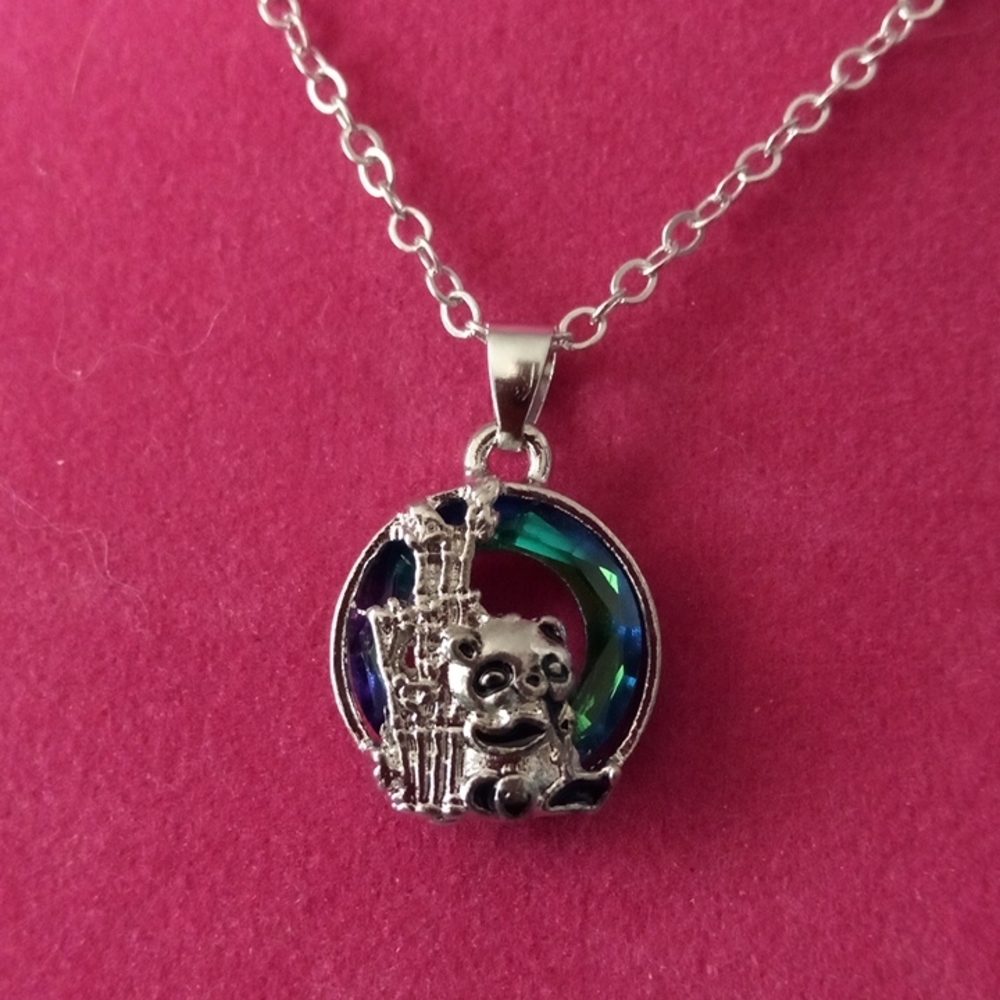 🆕 Silver Panda 🐼 Necklace